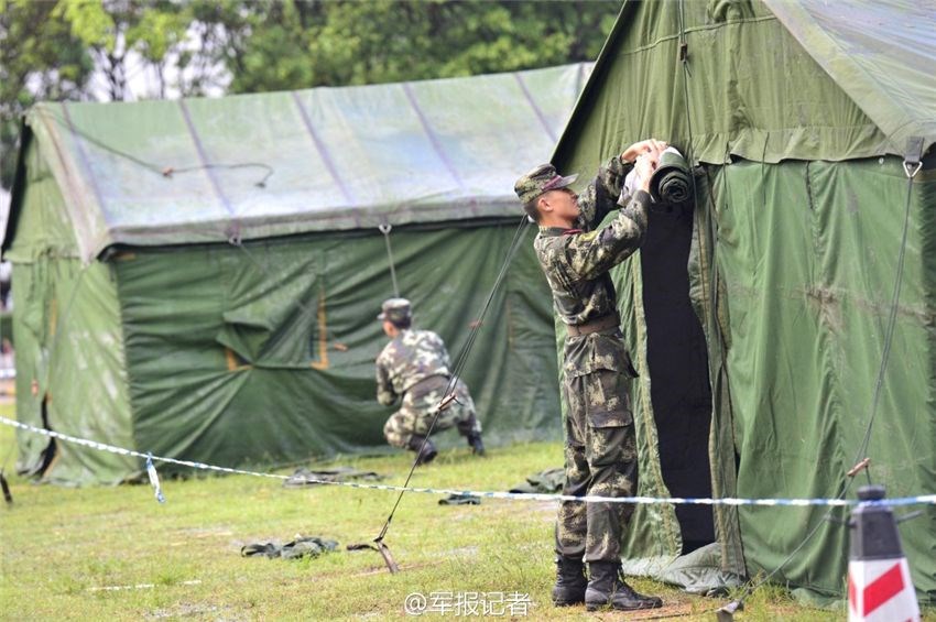 襄阳充气迷彩帐篷